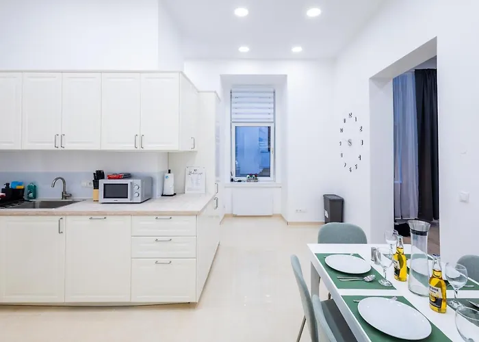Family Deluxe A Stone Throw From The Centre And Danube Apartmán *