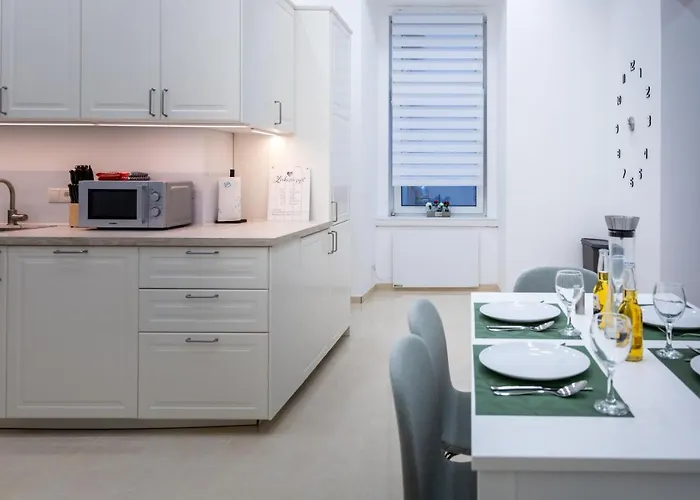 Family Deluxe A Stone Throw From The Centre And Danube Apartmán